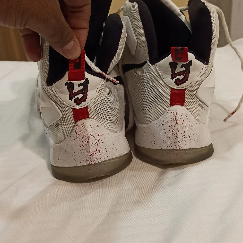 Nike LeBron James  13 Horror Flick Hypebeast. - Picture 6 of 12